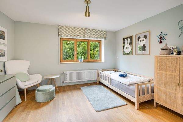 Zwei gleichwertige Kinderzimmer