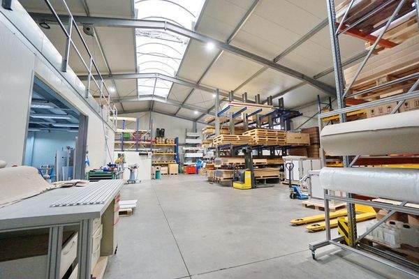 Gewerbehalle