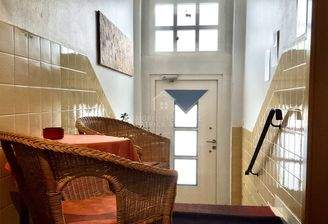 04_Eingangsbereich_mit_Sitzecke