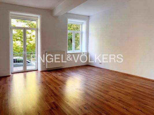 Schlafzimmer mit Balkon Zugang