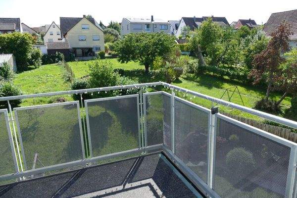 Balkon - Blick ins Grüne 