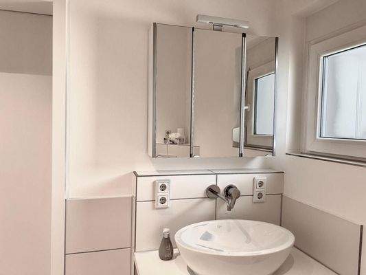 Badezimmer mit Dusche