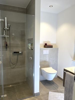 Gästebad begehbare .jpg
