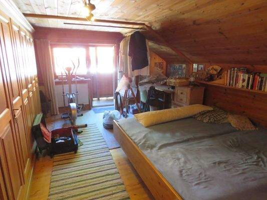 Schlafzimmer mit Balkon