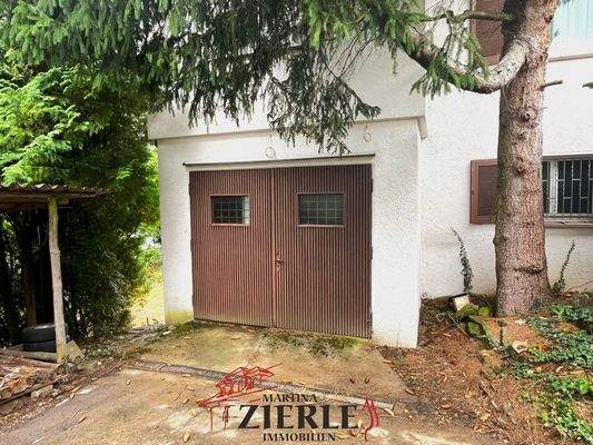 16 Eingangsbereich Gargage UG