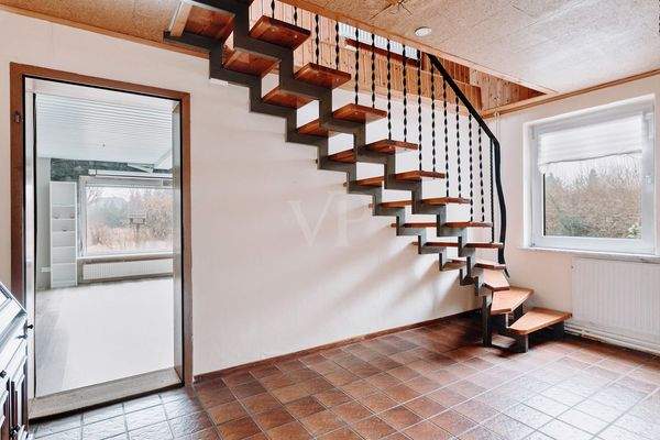 Direkter Zugang zum Obergeschoss vom Nebengebäude