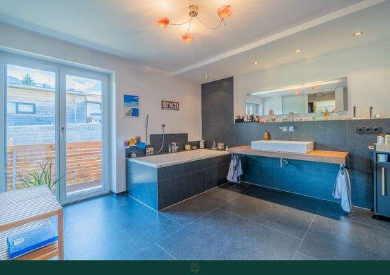 Badezimmer (OG; WE 2)