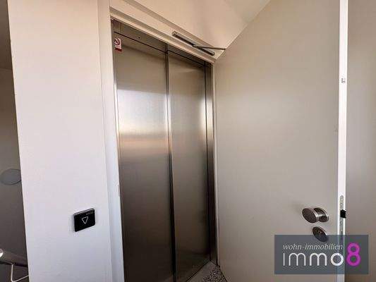 Exklusiver Zugang über den Fahrstuhl
