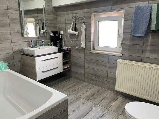 OG: Badezimmer