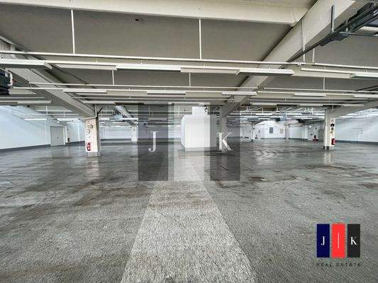 Halle Innenansicht 2