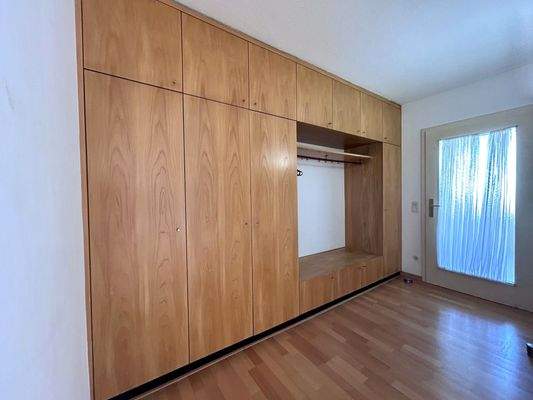 Eingang mit Garderobenschrank