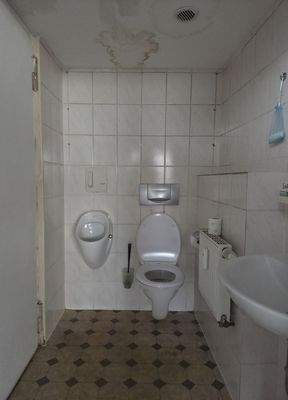 WC Werkstatt bzw. Halle