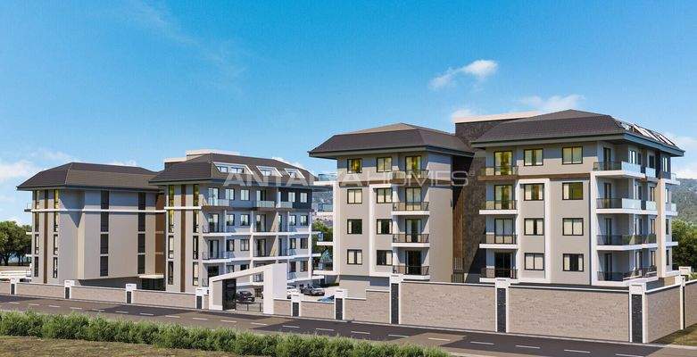 2 and 3-Bedroom Flats with Pool Access in Alanya Oba