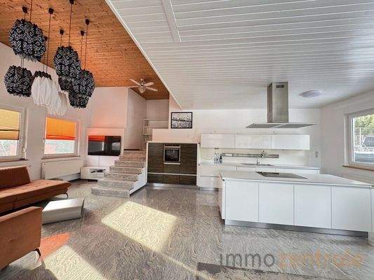 F2E27D79-67B4-4FE0-93EF-C761C31BD2C7_1_105_c