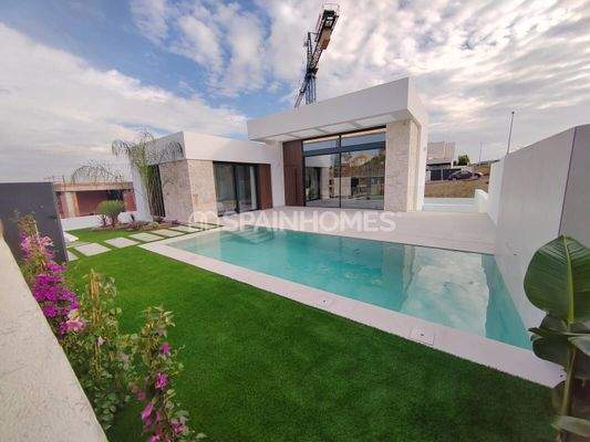 Detached Villas with Private Pool in Rojales Costa Blanca