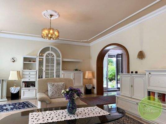 Direkt rechts, das ... 