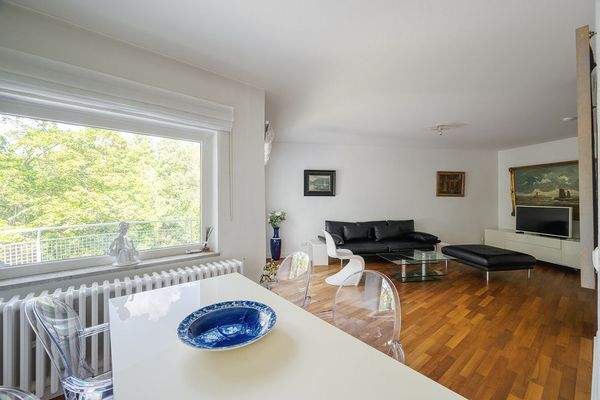 Wohhn- und Esszimmer