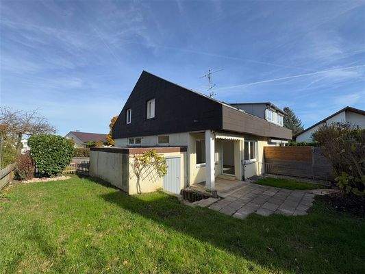 Das Haus von der Gartenseite aus gesehen