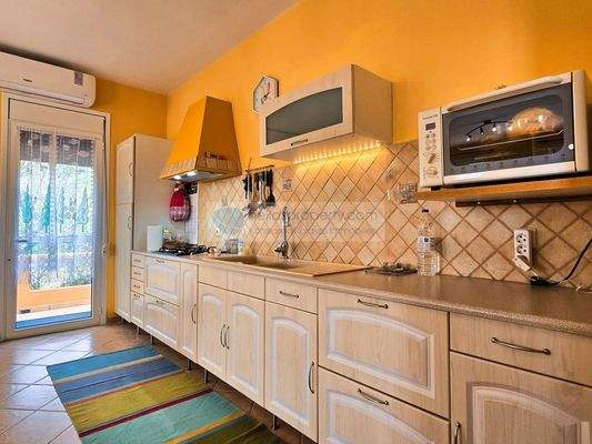 adfac7ae4327437293d033c76a4bee7f-original