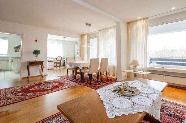 Wohn- und Essbereich