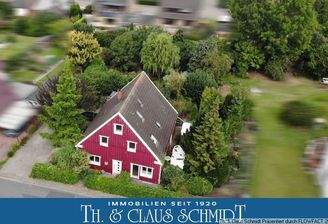 Wohnhaus mit Holzverkleidung