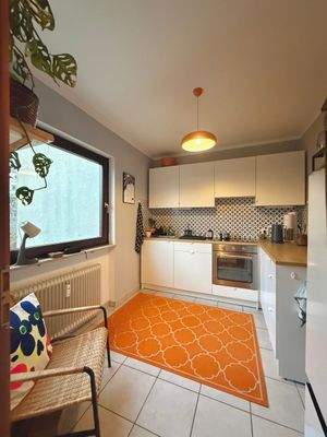 Helle moderne Küche