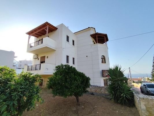 Kreta, Violi Charaki: Exquisites Haus mit Panoramablick auf das Meer und die Stadt Rethymno zu verkaufen