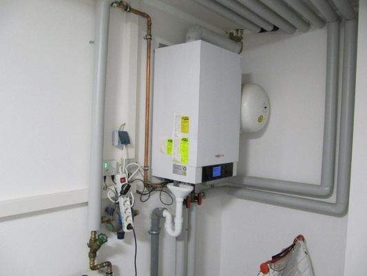 Gas-Brennwerttherme.JPG