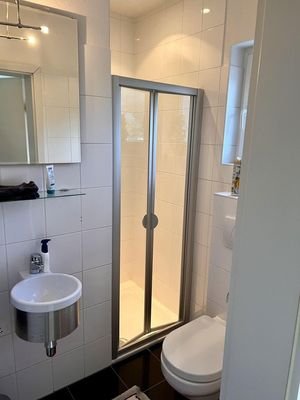 Gäste WC mit Dusche