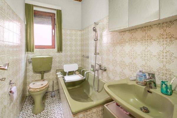 Badezimmer im Hochparterre