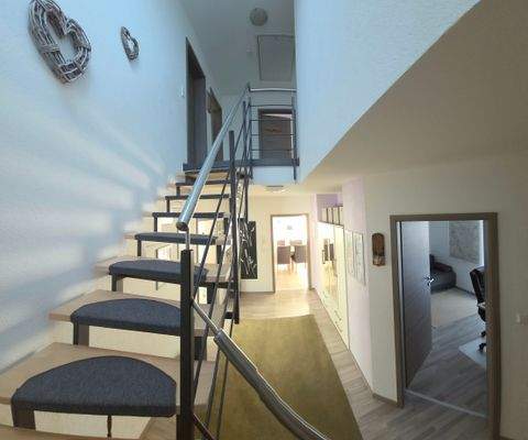 Treppenaufgang Erdgeschoss zum Dachgeschoss 