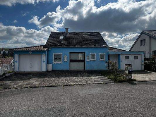 Haus von der Straßenseite