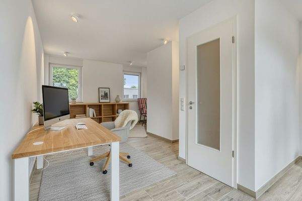 Home-Office | KI-Möblierungsbeispiel