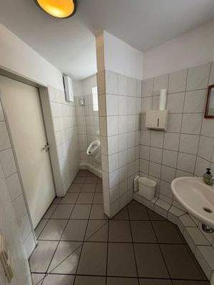 Gewerbeeinheit 2 Toilettenbereich im UG