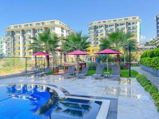 Sea-View Real Estate in Complex with Amenities in Kargıcak Alanya