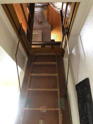 Dachboden Aufgang.jpg