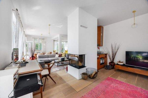 Wohnbereich mit Kamin