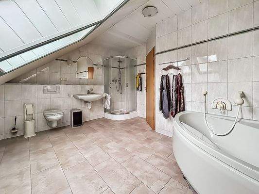 Badezimmer Dachgeschoss
