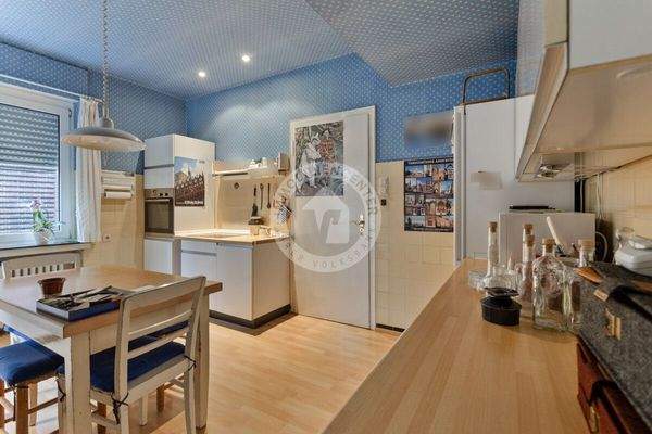 Die Küche mit Essplatz