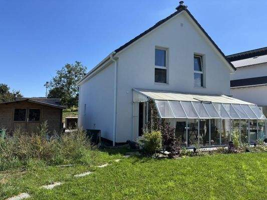 Rückansicht mit Wintergarten