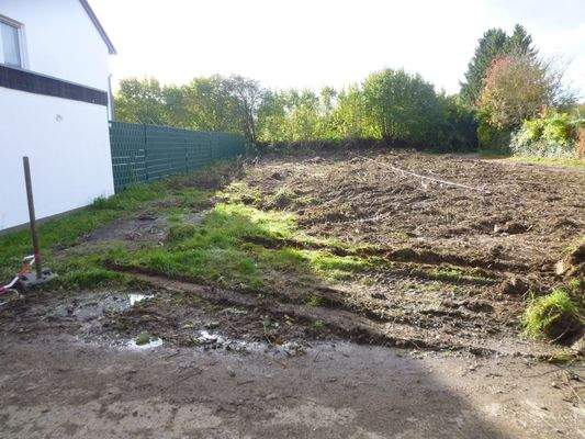  Grundstück mit Garage, Vorderansicht