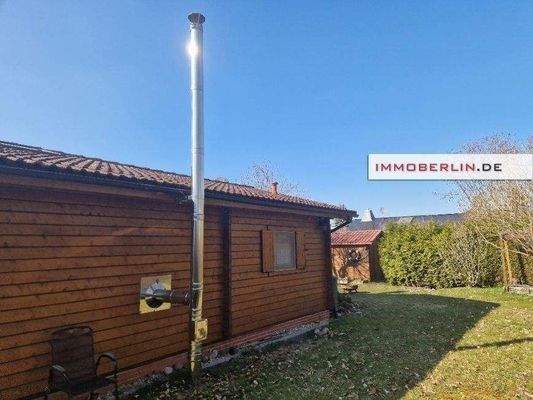 Haus Rückseite Schornstein.jpg