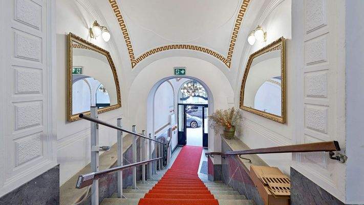 Widerhoferplatz 1 | Hauseingang