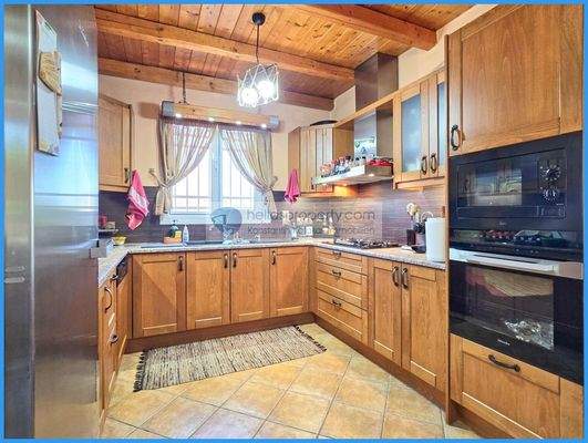 31f661e38d934bd59c4f85f481ed3f04-original