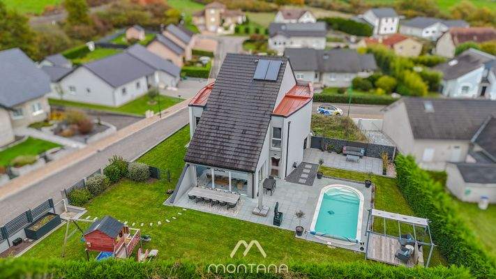 dji_fly_20251015_171812_0752_1760553430721_photo.J