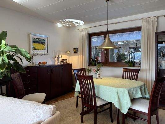 Blick ins Esszimmer