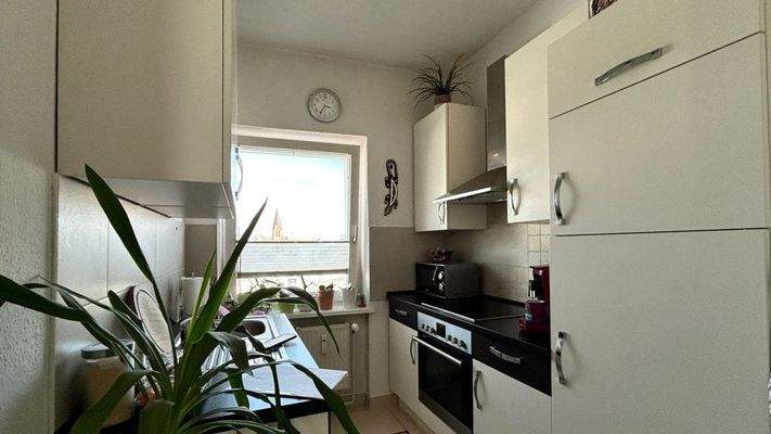 moderne Küche im DG