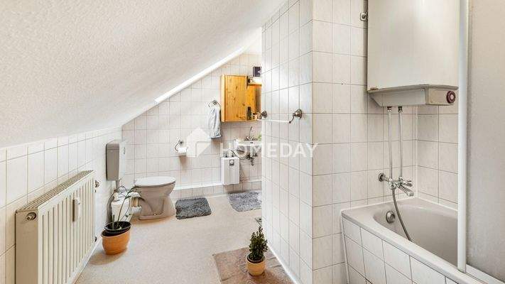 DG links Badezimmer 2