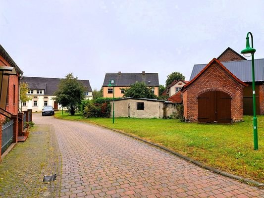 Blick zum Dorfplatz
