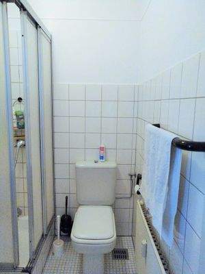 Dusche im Badezimmer 2